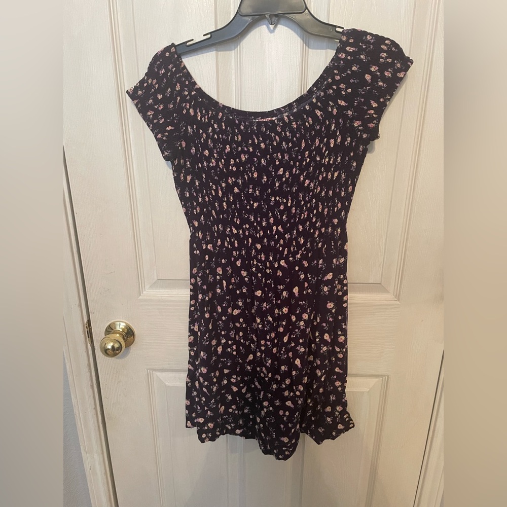 Mossimo Off shoulder mid thigh black and floral dress